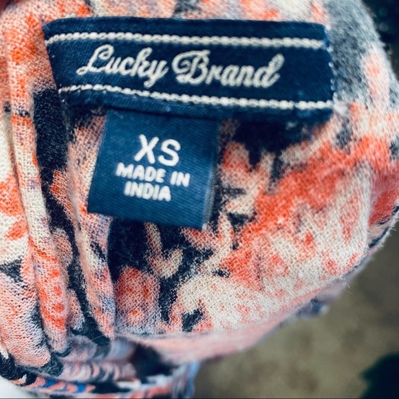 LUCKY Brand Floral Damask V Neck XS - Picture 5 of 5